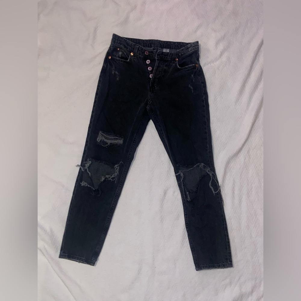 Black ripped Jeans